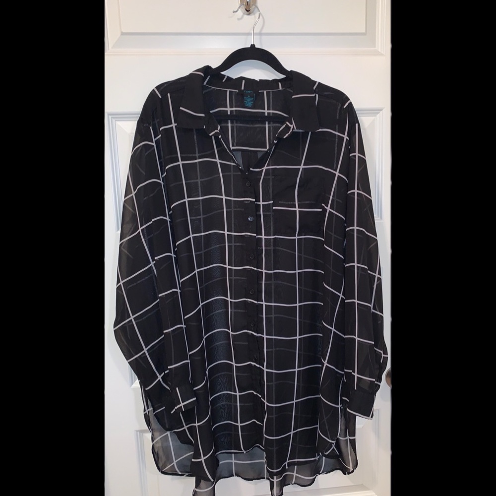 Black/White Printed Button Down Blouse Size 3x